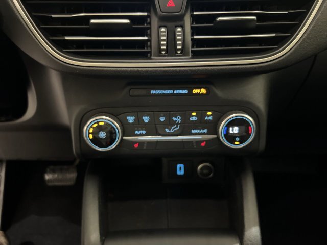 Certified 2020 Ford Escape SE FWD image 16