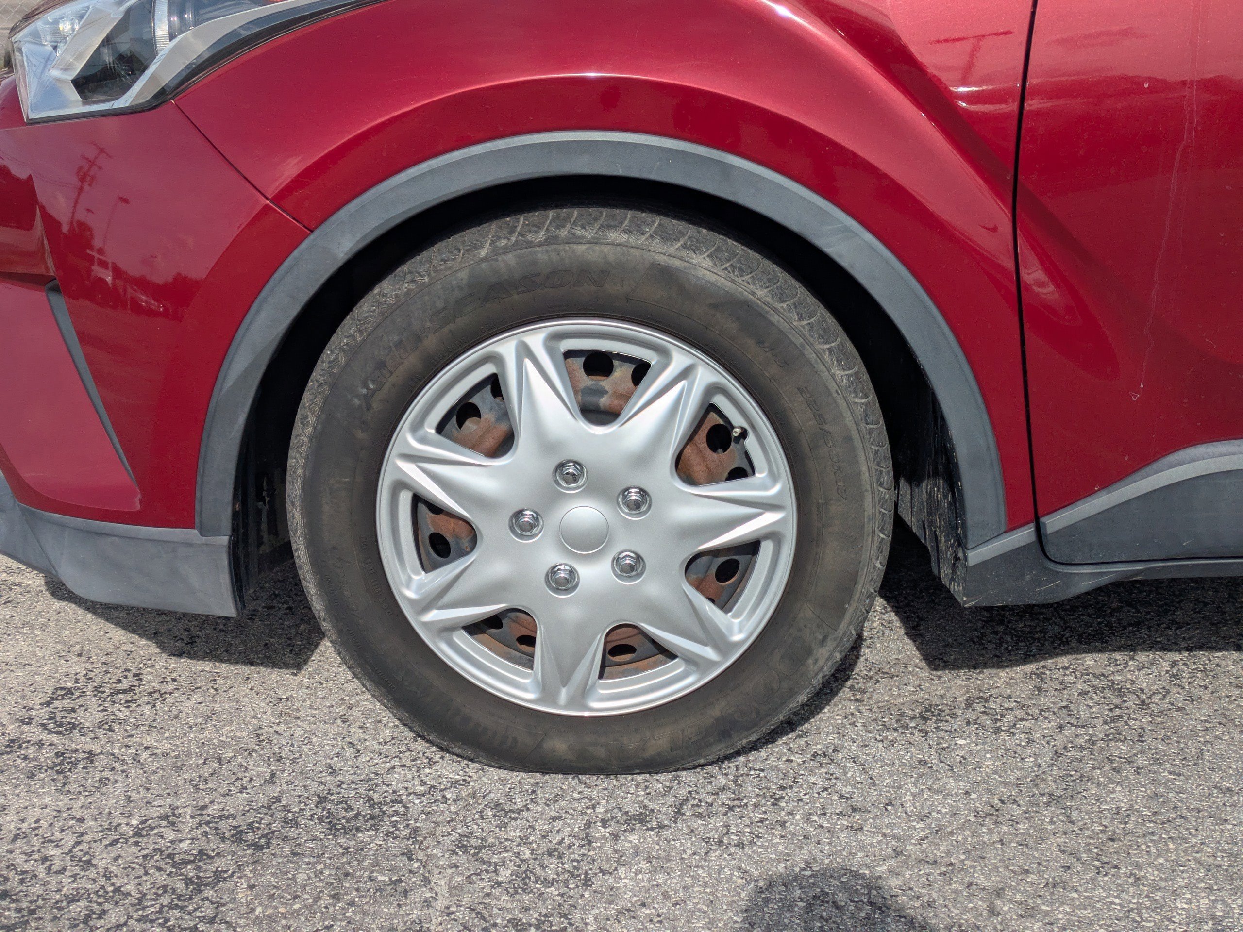 Used 2019 Toyota C-HR LE image 10