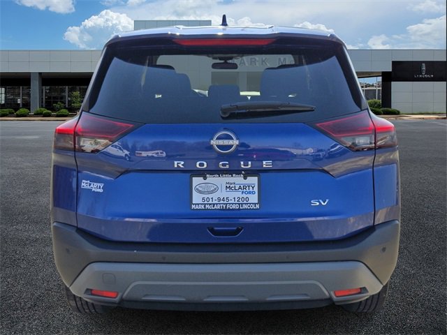 Used 2023 Nissan Rogue SV image 4