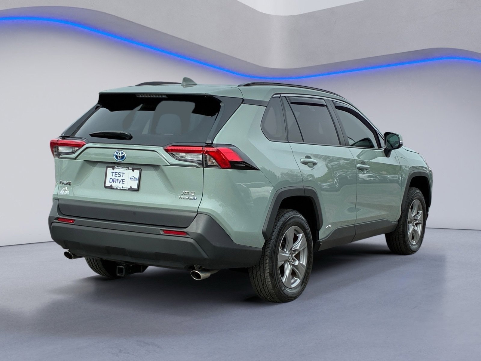 Used 2023 Toyota RAV4 XLE AWD/4WD image 6