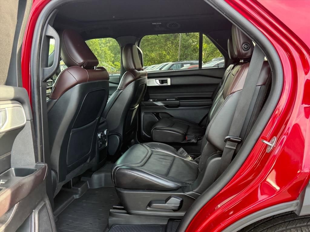 Certified 2020 Ford Explorer Platinum w/ Premium Technology Package AWD/4WD image 13