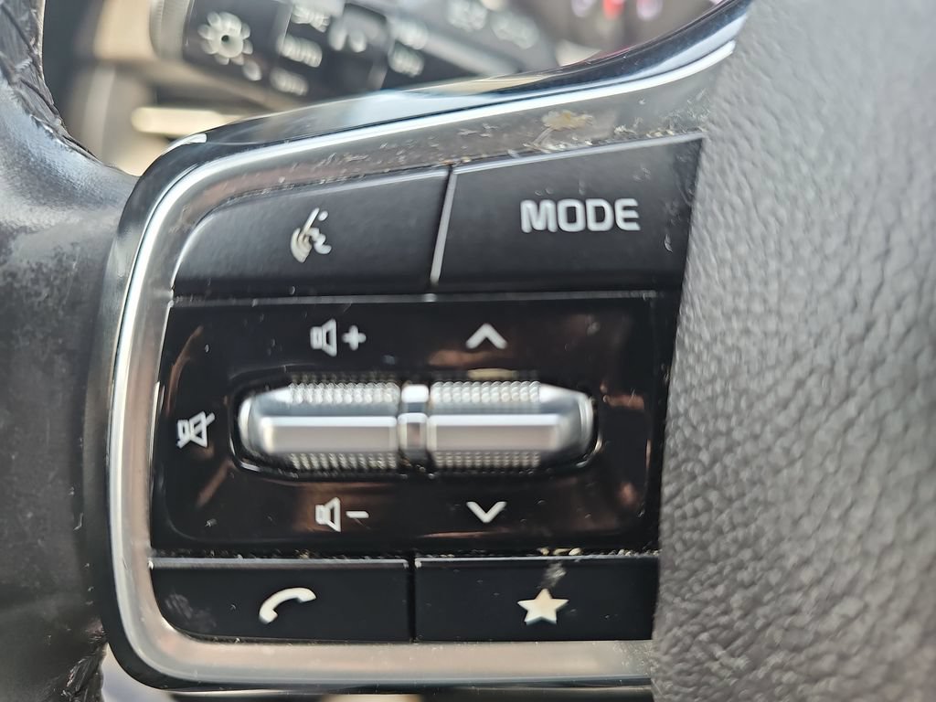 Used 2022 Kia Carnival SX FWD image 17