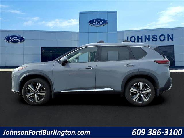 Used 2023 Nissan Rogue Platinum w/ Platinum Premium Package image 3