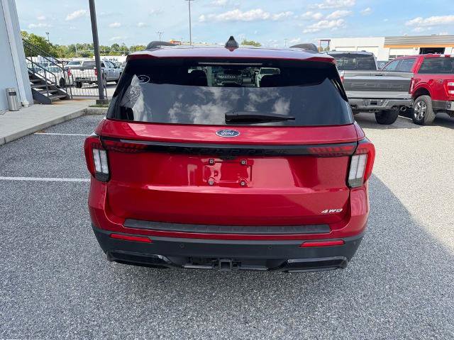 Certified 2025 Ford Explorer ST-Line w/ ST-Line Street Pack AWD/4WD image 7
