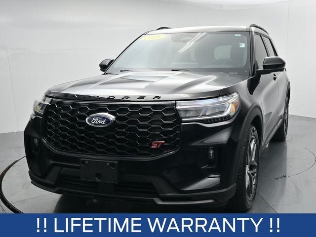 Certified 2025 Ford Explorer ST AWD/4WD image 3