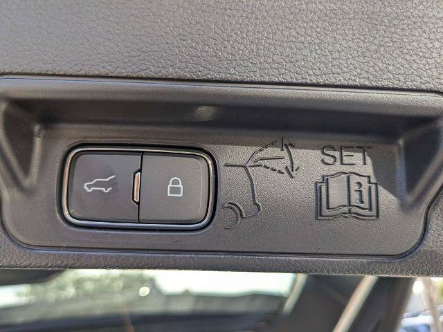 Certified 2025 Ford Explorer ST AWD/4WD image 12