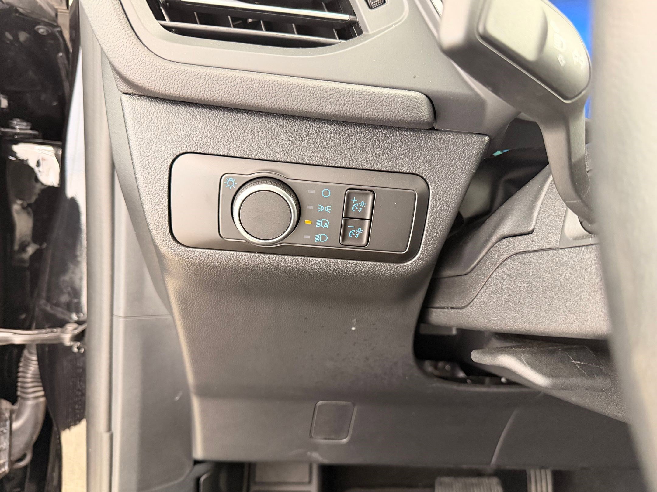 Certified 2025 Ford Escape Active image 18