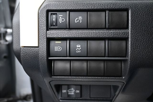 Used 2024 Toyota Tacoma TRD Off-Road AWD/4WD image 27