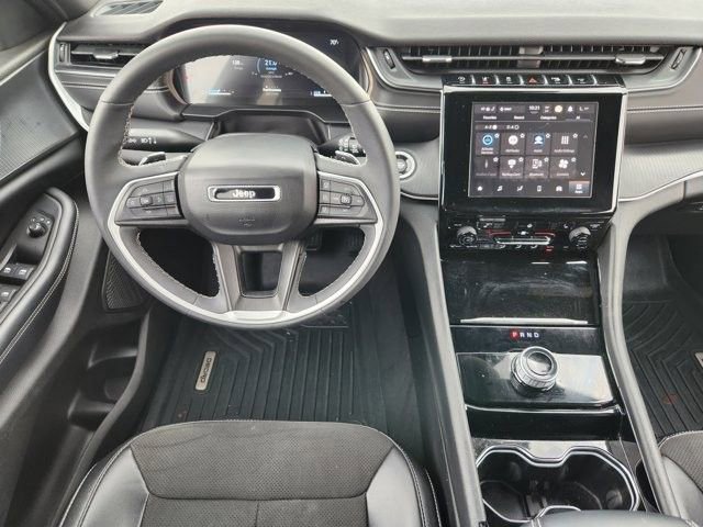 Used 2023 Jeep Grand Cherokee Altitude image 27