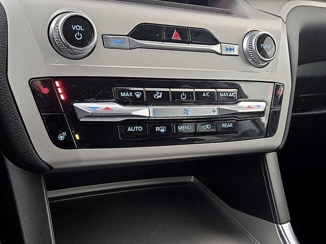 Certified 2023 Ford Explorer XLT w/ Equipment Group 202A image 16