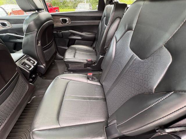 Used 2021 Kia Sorento EX w/ Panoramic Sunroof Package AWD/4WD image 24