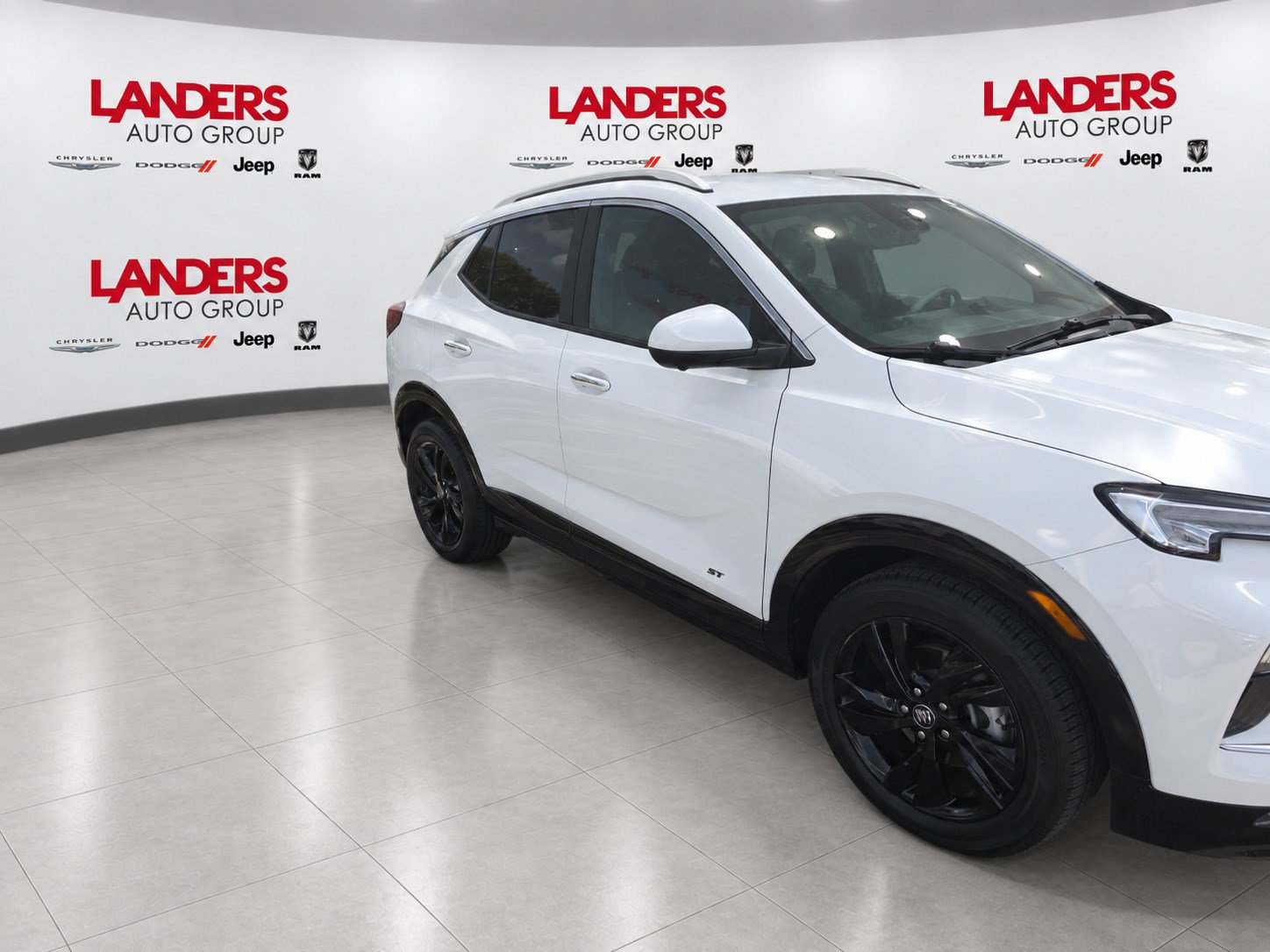 Used 2025 Buick Encore GX Sport Touring w/ Advanced Technology Package FWD image 3