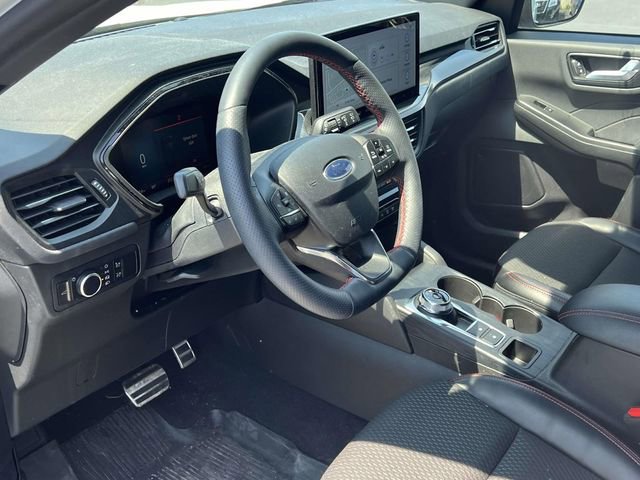 Certified 2024 Ford Escape ST-Line w/ Tech Pack #1 AWD/4WD image 5
