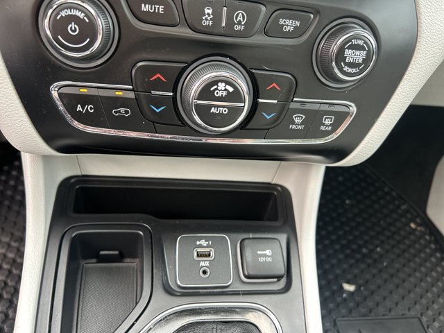 Used 2021 Jeep Cherokee Limited w/ Elite Package FWD image 26