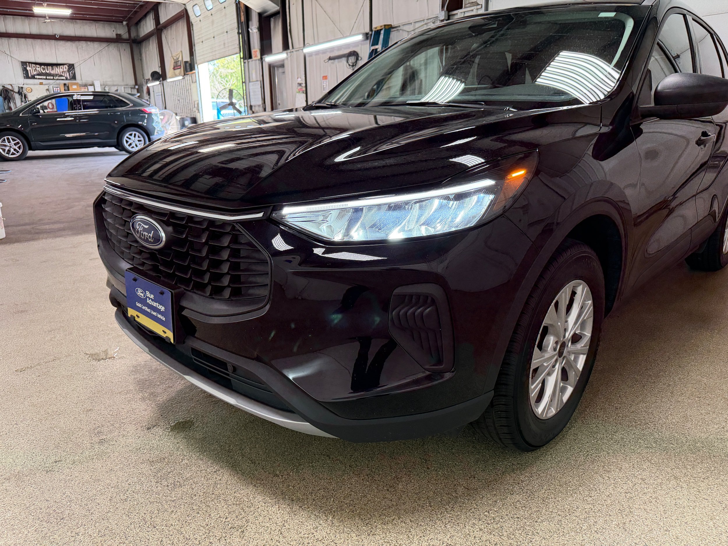 Certified 2025 Ford Escape Active AWD/4WD image 32