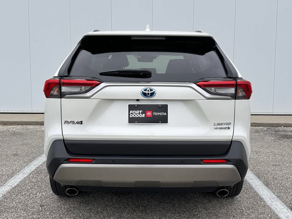Used 2022 Toyota RAV4 Limited AWD/4WD image 5