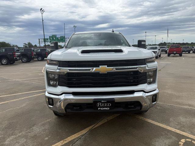 Used 2025 Chevrolet Silverado 2500 LT w/ Convenience Package AWD/4WD image 3
