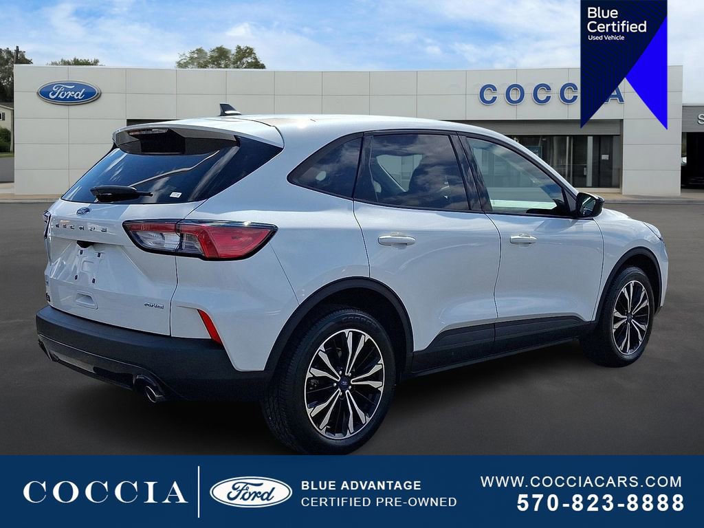 Certified 2022 Ford Escape SE w/ SE Sport Appearance Package image 5