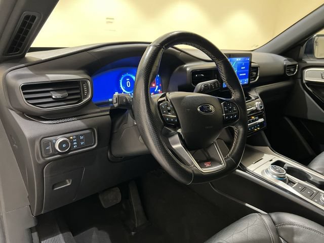Certified 2022 Ford Explorer ST w/ Equipment Group 401A AWD/4WD image 9