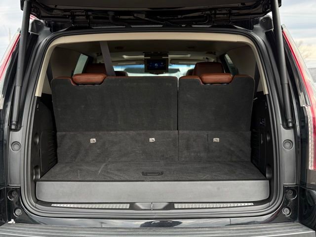 Used 2019 Cadillac Escalade Premium Luxury image 37