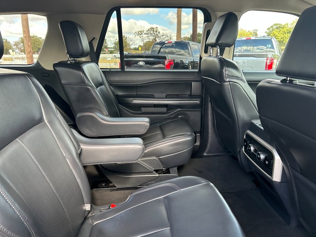Certified 2024 Ford Expedition XLT image 20
