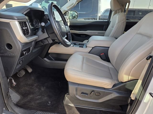 Certified 2023 Ford Expedition XLT RWD image 5