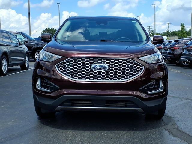 Certified 2023 Ford Edge SEL w/ Convenience Package AWD/4WD image 2