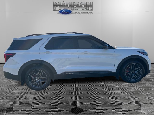 Certified 2025 Ford Explorer ST AWD/4WD image 6