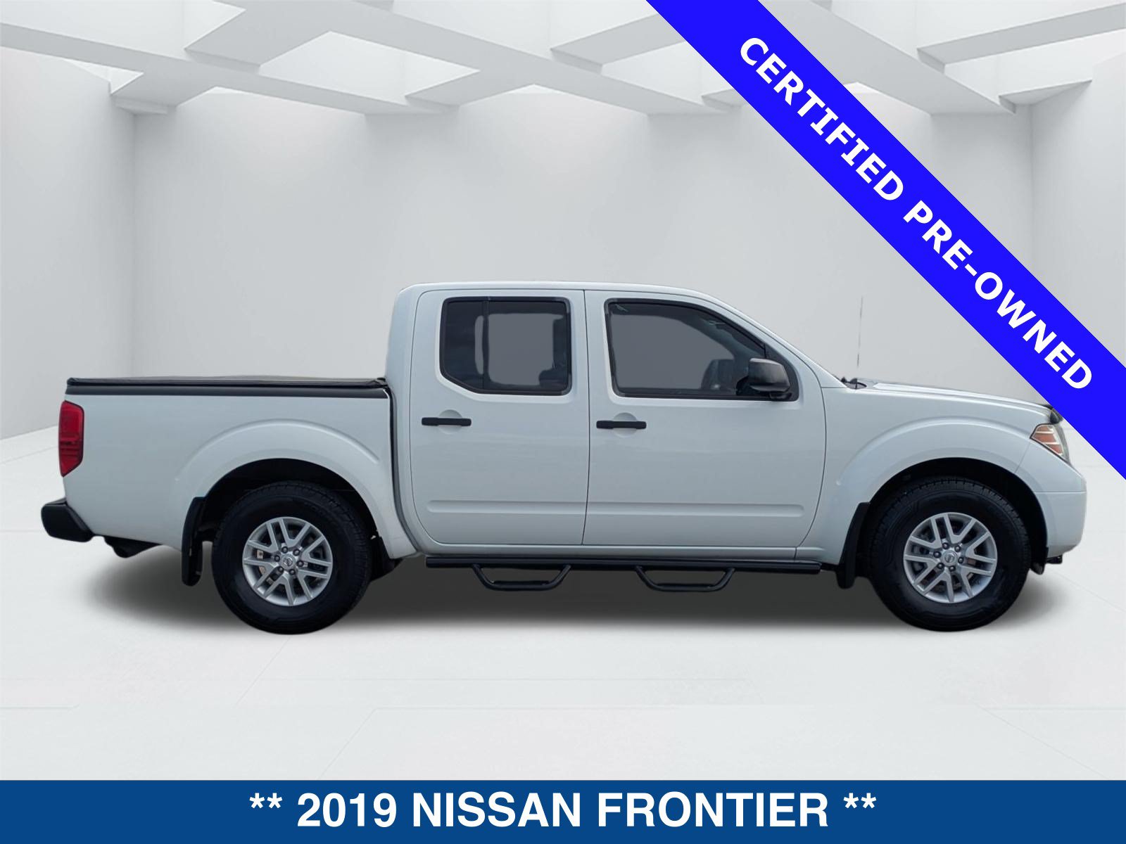 Used 2019 Nissan Frontier SV RWD image 4