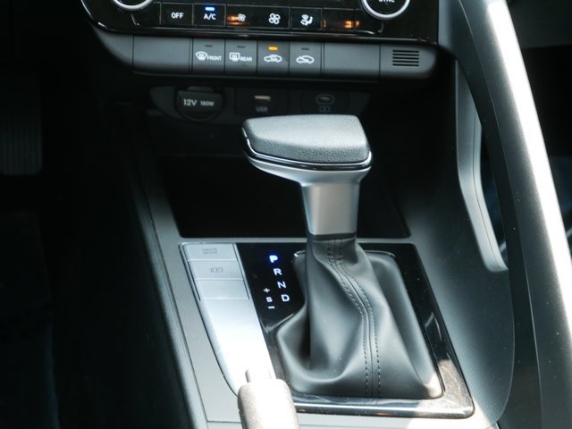 Used 2024 Hyundai Elantra SEL FWD image 16