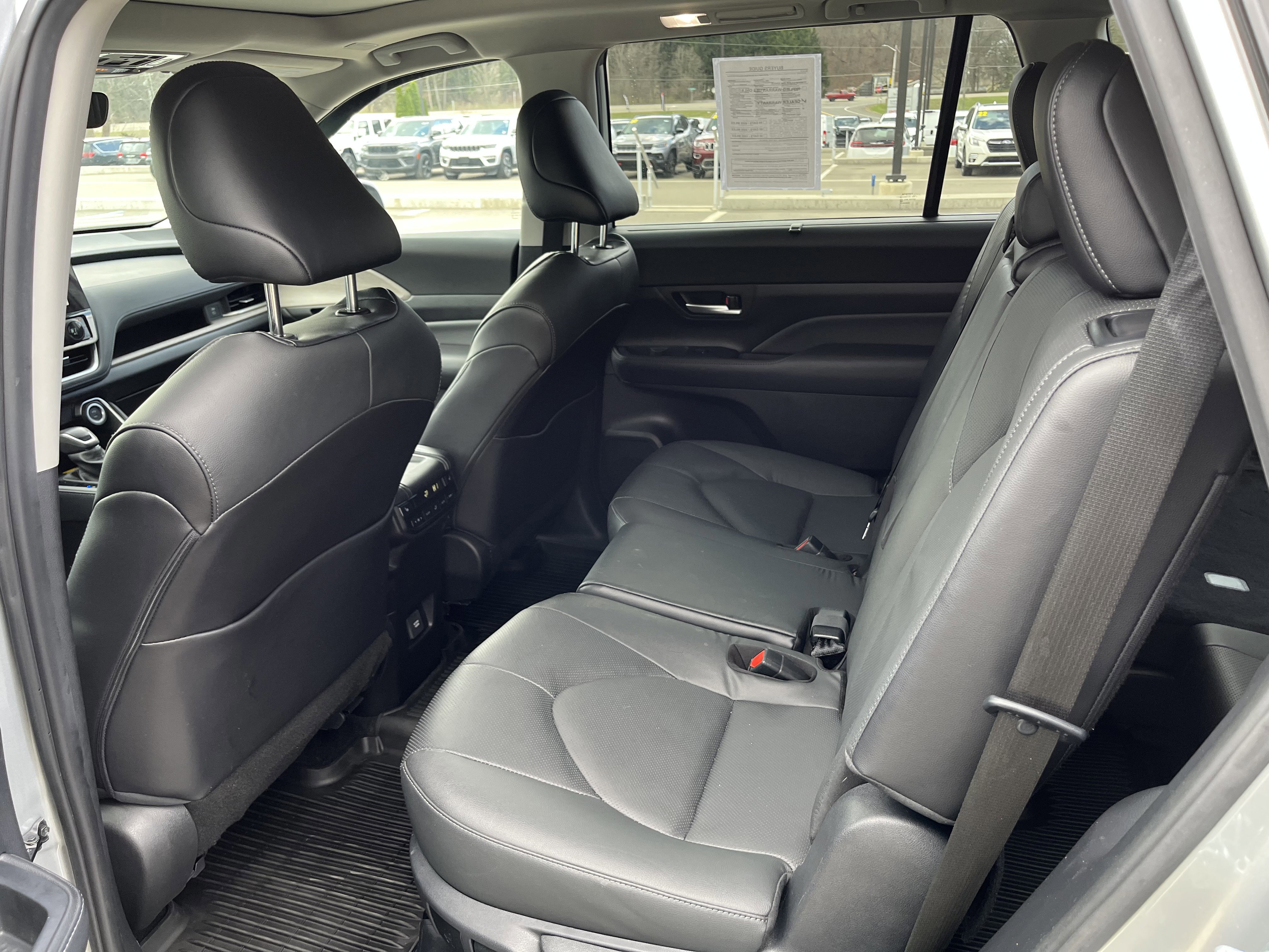 Used 2024 Toyota Grand Highlander AWD Hybrid image 10