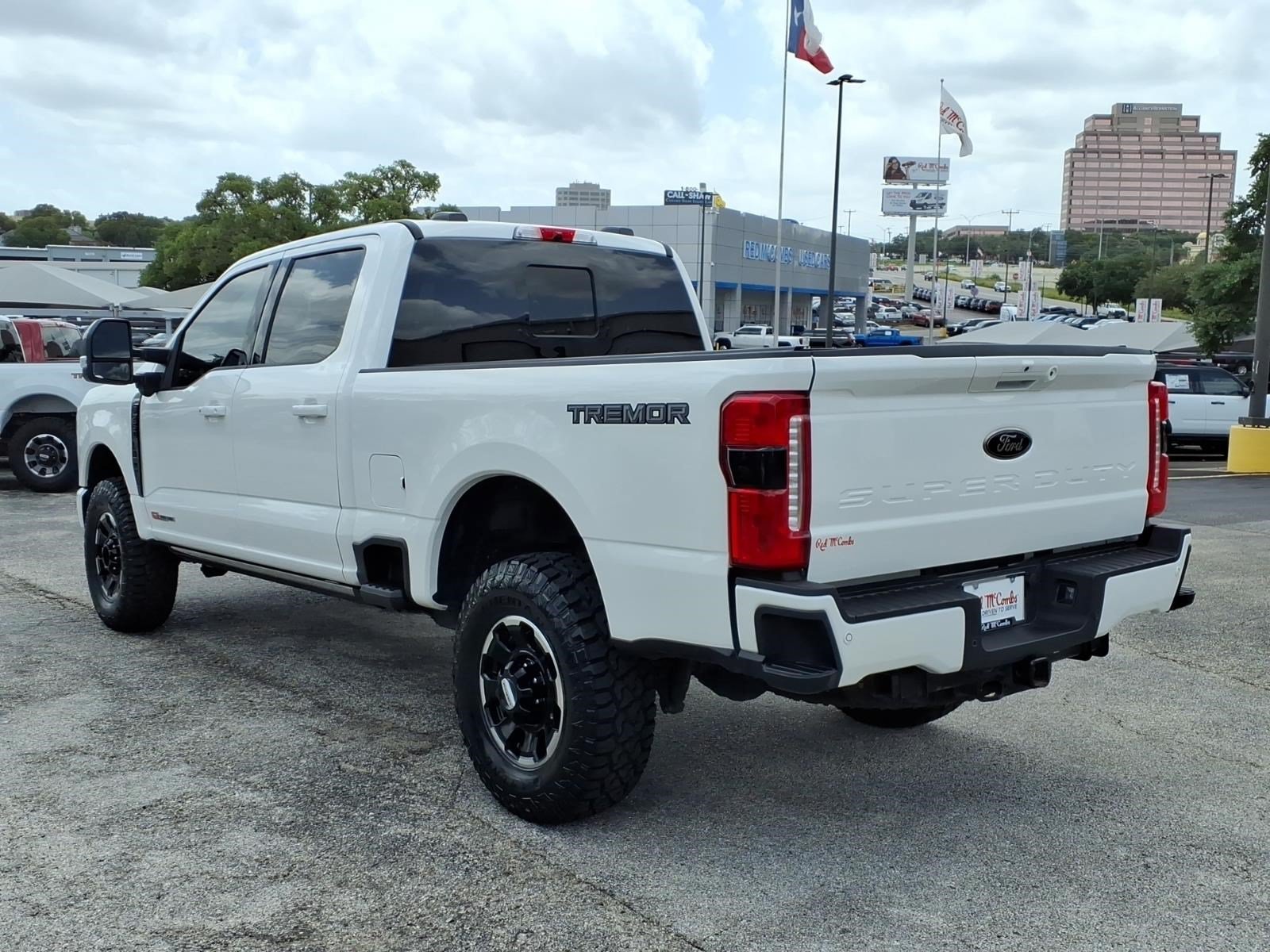 Certified 2025 Ford F250 Lariat w/ Lariat Ultimate Package AWD/4WD image 7