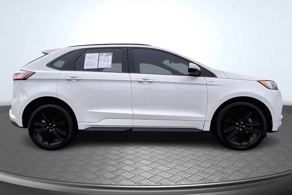Certified 2022 Ford Edge ST-Line AWD/4WD image 4