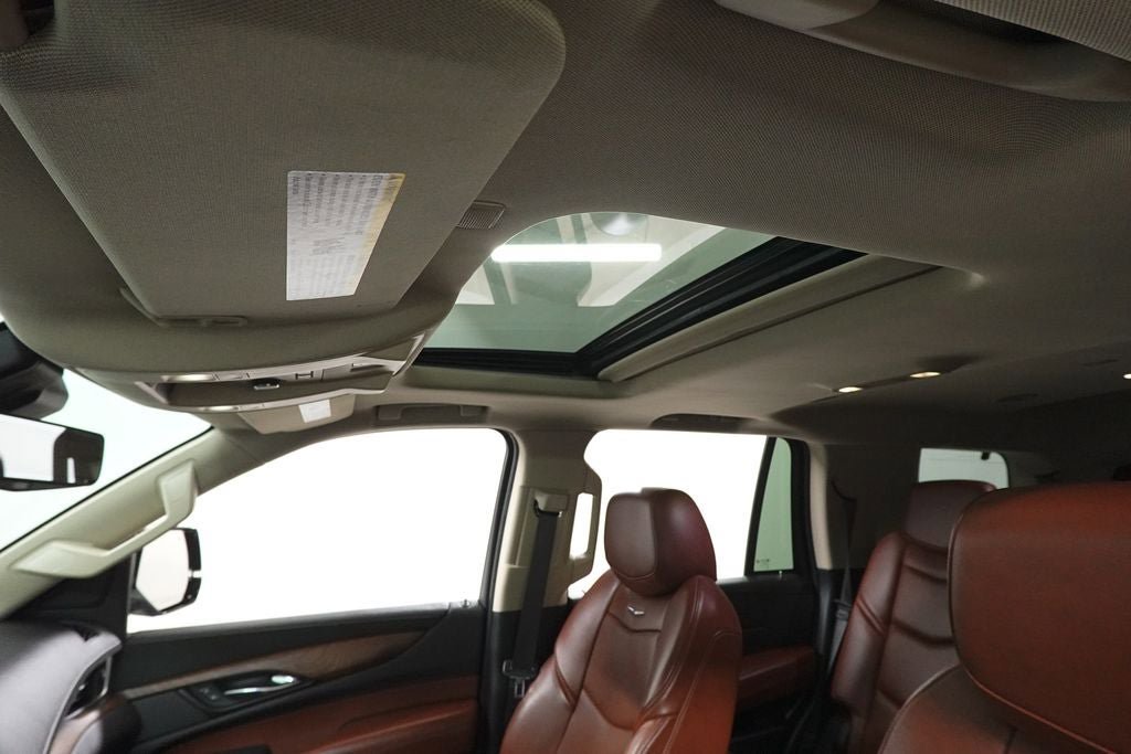 Used 2020 Cadillac Escalade Luxury AWD/4WD image 26