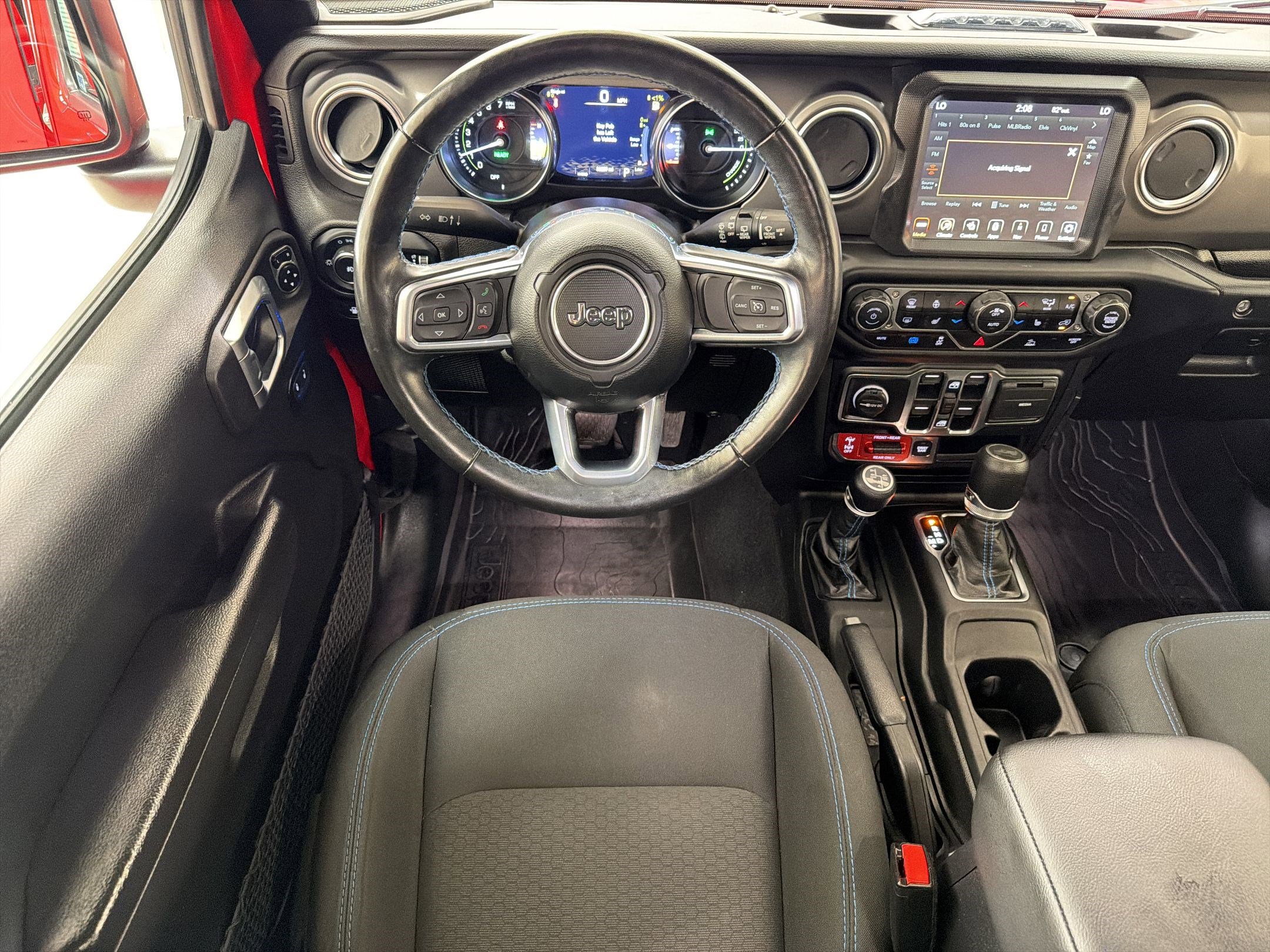 Used 2023 Jeep Wrangler Unlimited Rubicon 4xe w/ Cold Weather Group AWD/4WD image 25