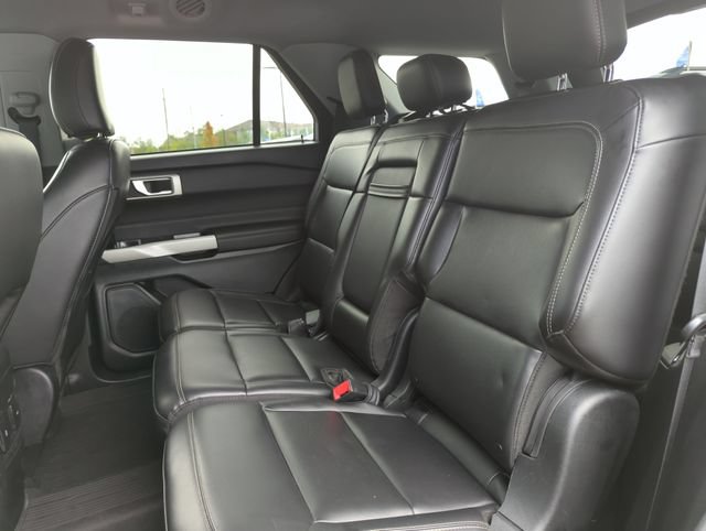 Certified 2023 Ford Explorer XLT w/ Equipment Group 202A AWD/4WD image 27
