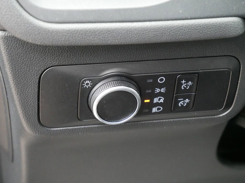 Certified 2025 Ford Escape ST-Line AWD/4WD image 19