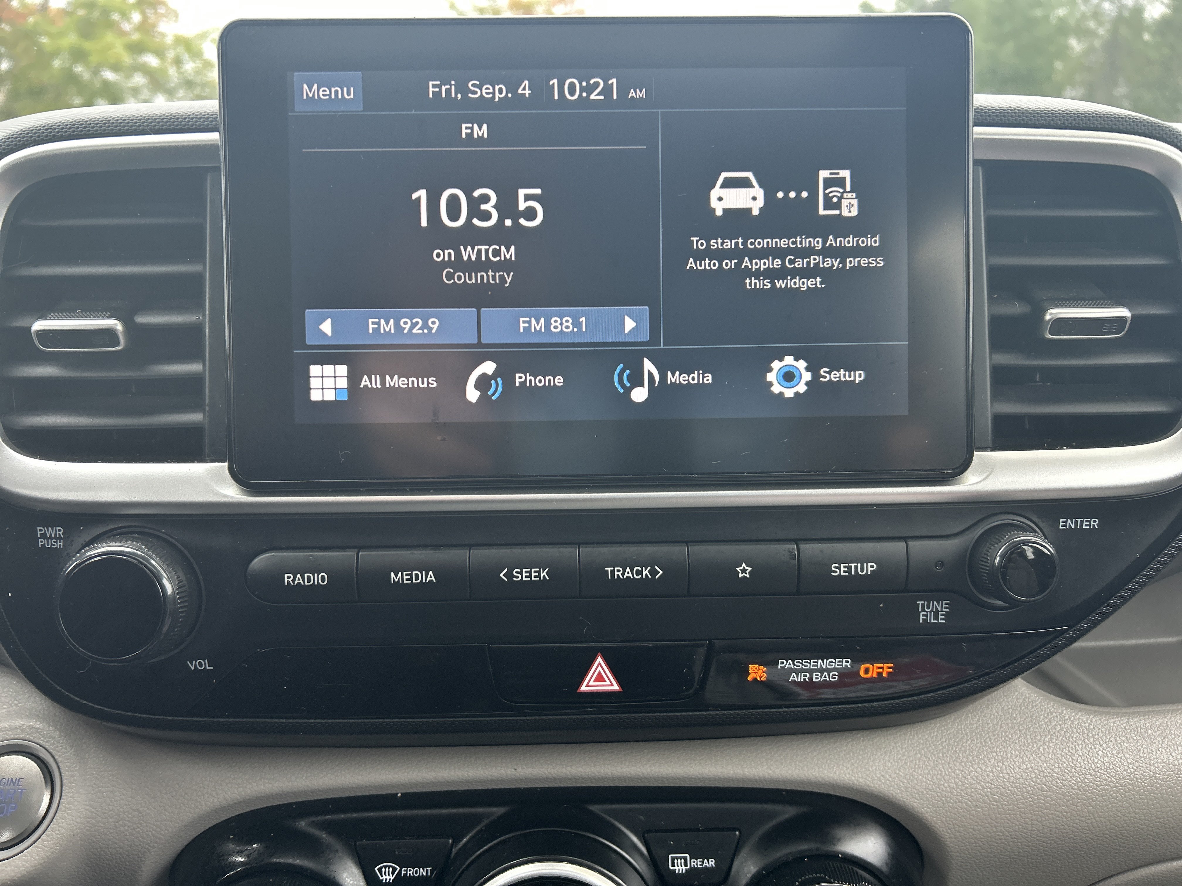 Used 2024 Hyundai Venue SEL FWD image 14