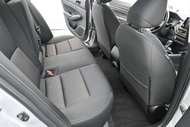 Used 2024 Nissan Altima 2.5 SV FWD image 30