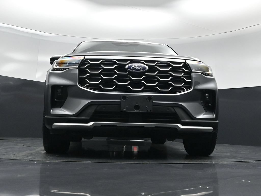 Certified 2025 Ford Explorer Platinum w/ Ultimate Package AWD/4WD image 45