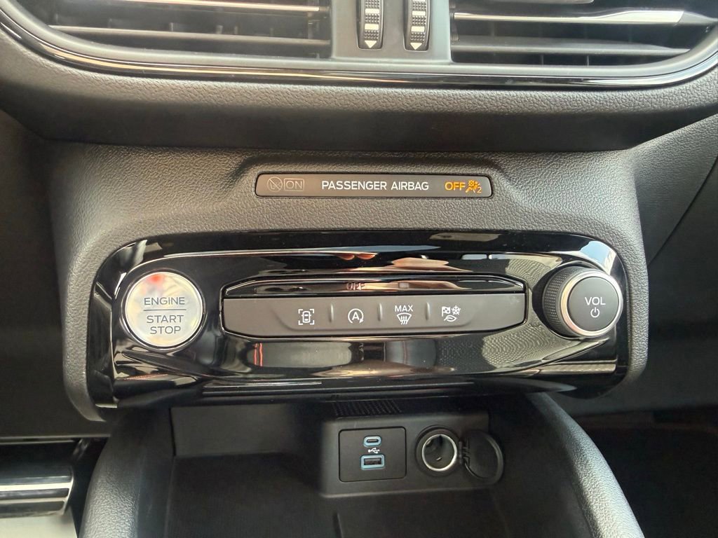 Certified 2023 Ford Escape ST-Line w/ Tech Pack #1 AWD/4WD image 25