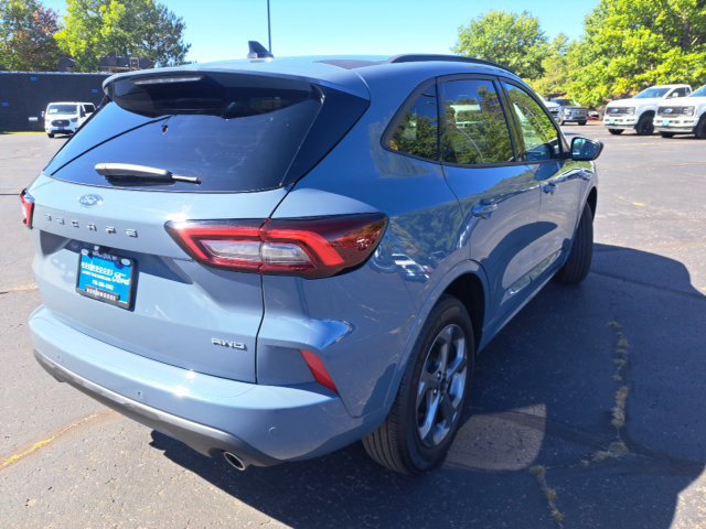 Certified 2024 Ford Escape ST-Line w/ Tech Pack #1 AWD/4WD image 8