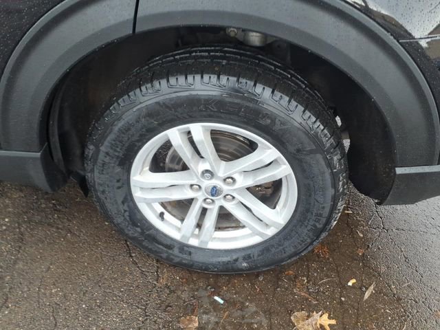 Certified 2024 Ford Explorer XLT image 11