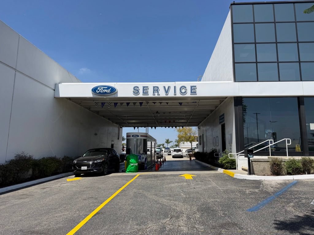 Used 2019 Toyota Corolla SE w/ Carpet Mat Package (TMS) FWD image 35