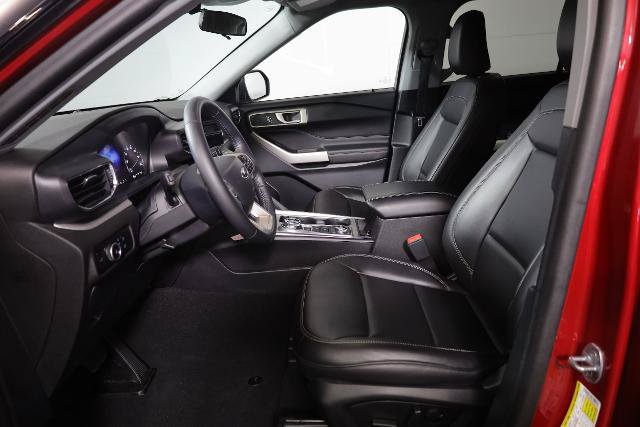 Certified 2024 Ford Explorer XLT w/ Equipment Group 202A AWD/4WD image 9