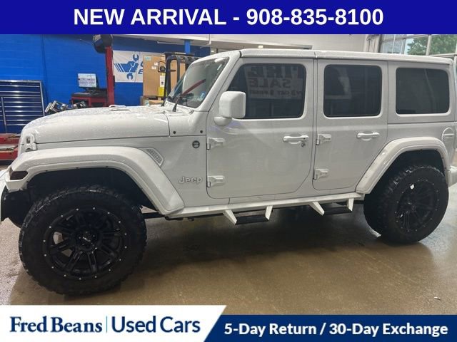 Used 2018 Jeep Wrangler Unlimited Sahara AWD/4WD image 4