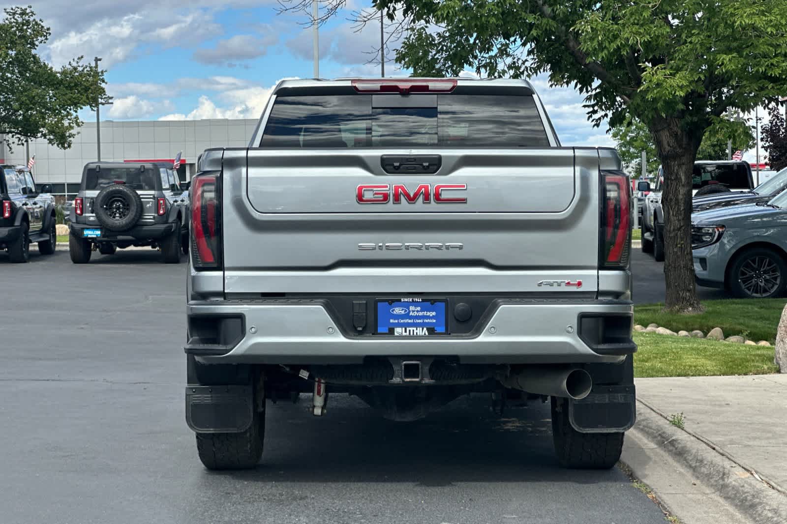 Used 2026 GMC Sierra 3500 AT4 AWD/4WD image 7