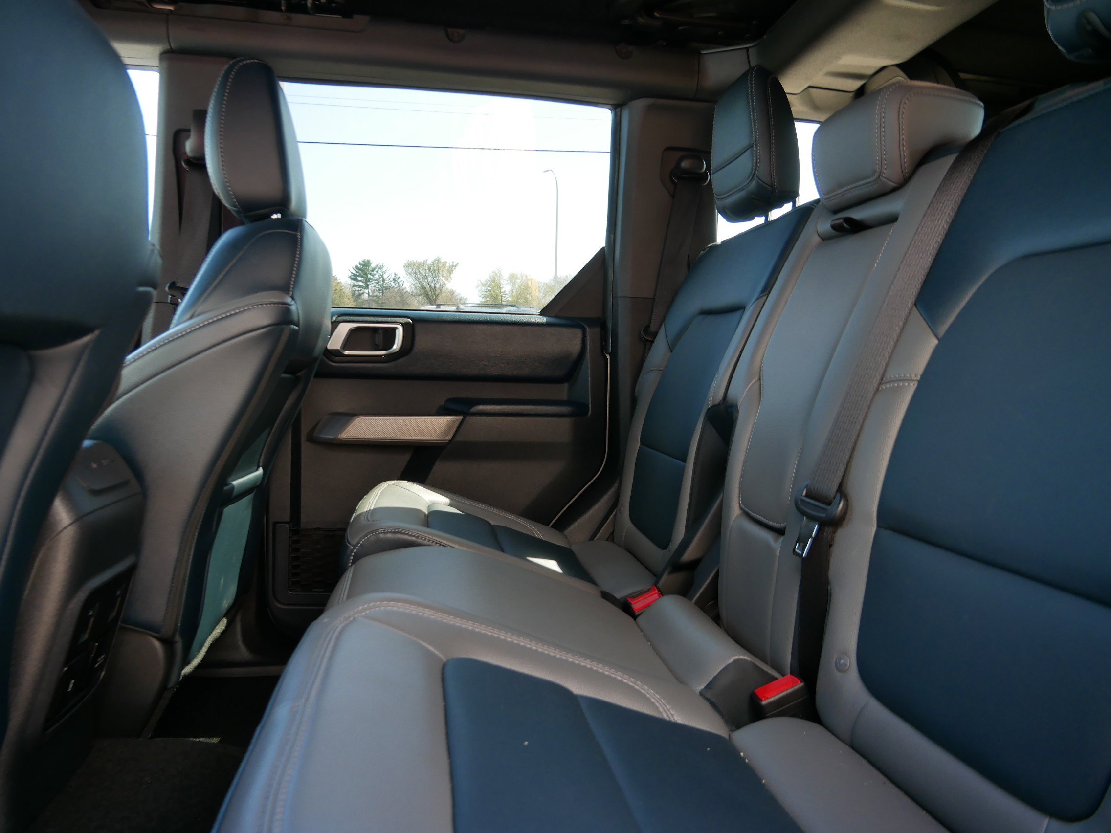 Certified 2023 Ford Bronco Outer Banks AWD/4WD image 5