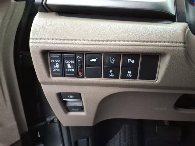 Used 2018 Honda Odyssey Touring image 21