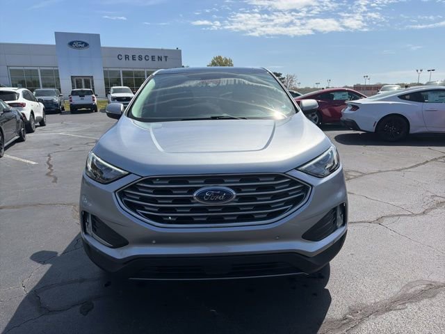 Certified 2022 Ford Edge Titanium AWD/4WD image 2